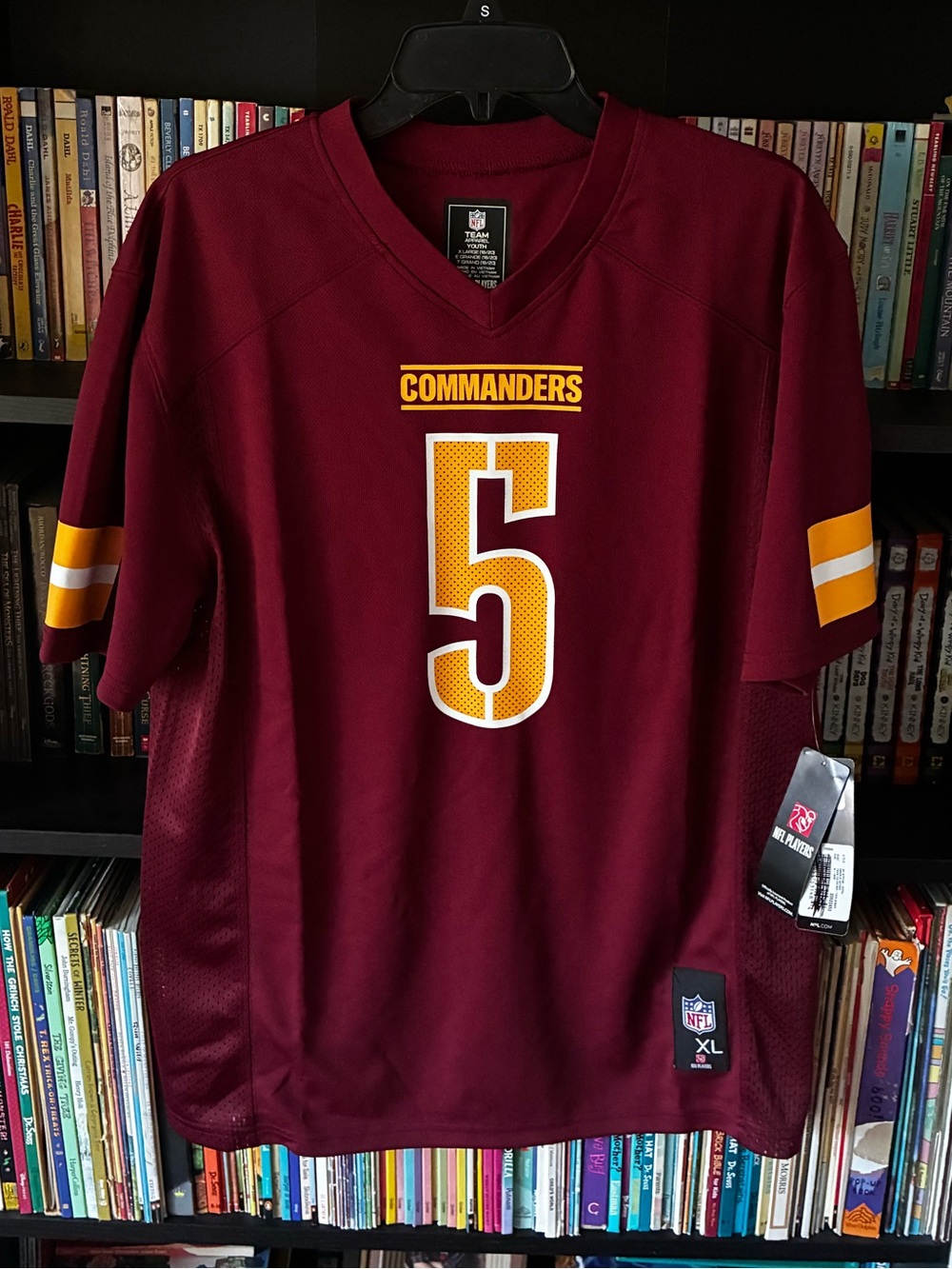 Washington Commanders Jayden Daniels Jersey NEW youth XL authentic